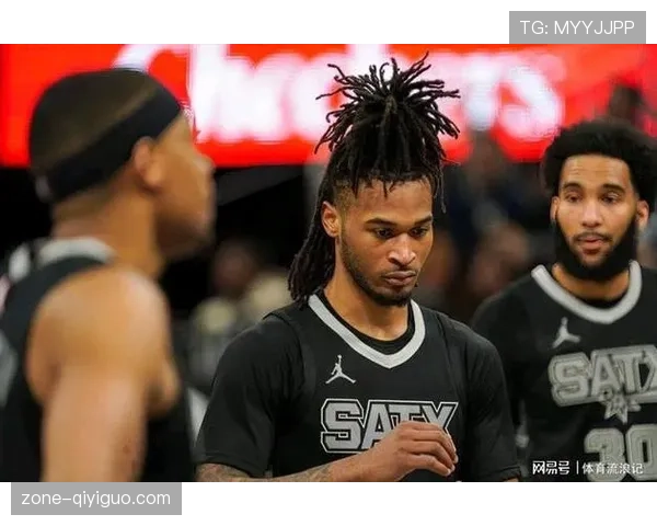 卡斯尔无球跑动制造空位，三分效率领跑新秀