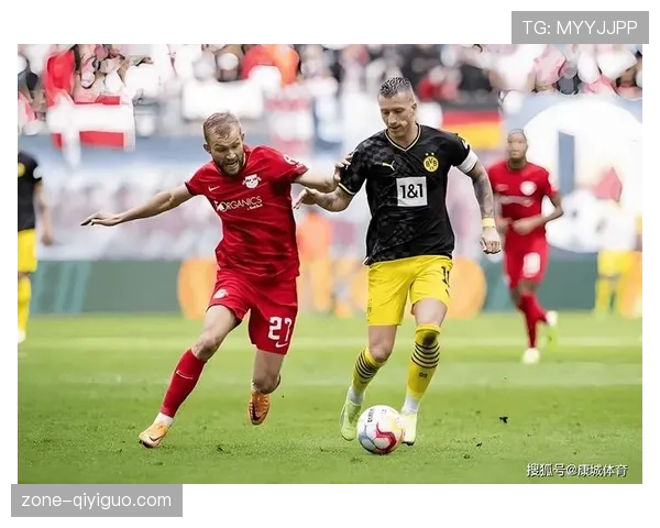 拜仁进攻效率提升但战术模式趋显固化，对赛季关键战准备带来变化