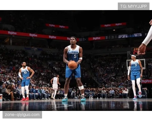 爱德华兹突破核心地位提升，关键时刻得分贡献显著拉开队内差距